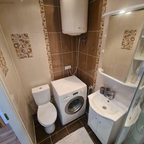 Quiet Apartment 10 Min Walk From City Center.