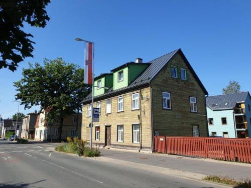 Quiet Apartment 10 Min Walk From City Center.