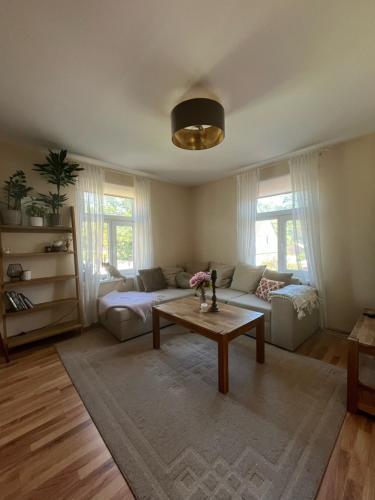 Quiet Apartment 10 Min Walk From City Center.
