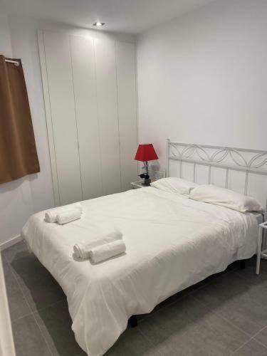 Apartamento Cantalar White
