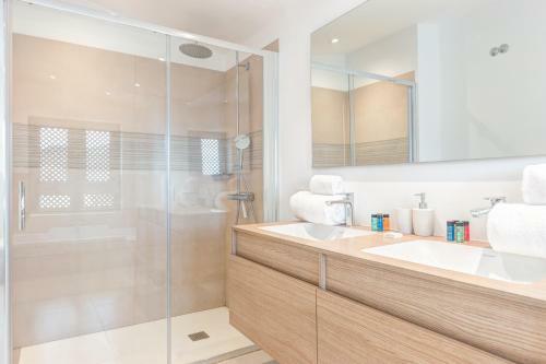 Bentor 3-1 Penthouse Jacuzzi Pool View 3b