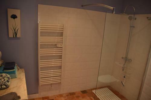 Bed & Breakfast La Little School Chambres D'h�tes � Ar�ay