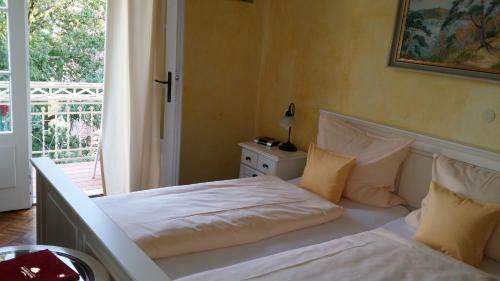 Rh�n Hotel Waldcaf� St. Georg