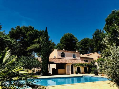 Villas Roque Blanc En Provence