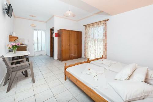 Hostal Athina Apartments