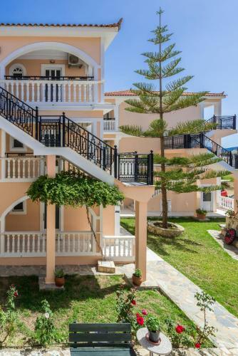 Hostal Athina Apartments