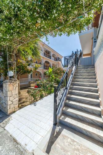 Hostal Athina Apartments