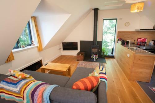 The Loft At Ash Beacon - Gorgeous 2 Bed, Hideaway In Lovely Private Grounds
