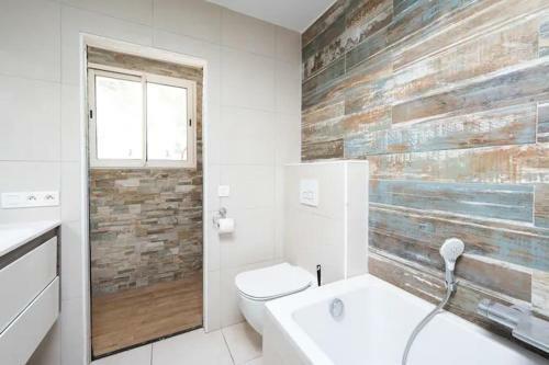 Maison Chaleureuse Avec Jacuzzi