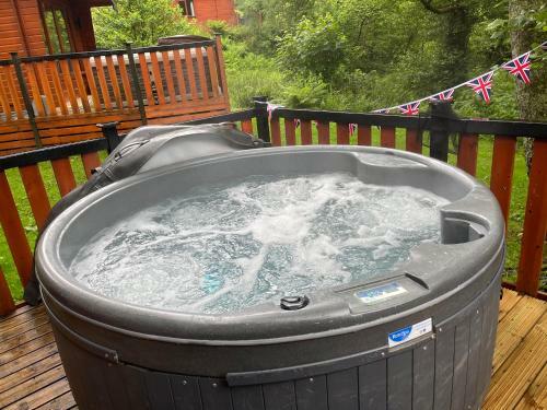 L10 - The Conwy Spa With Hot Tub