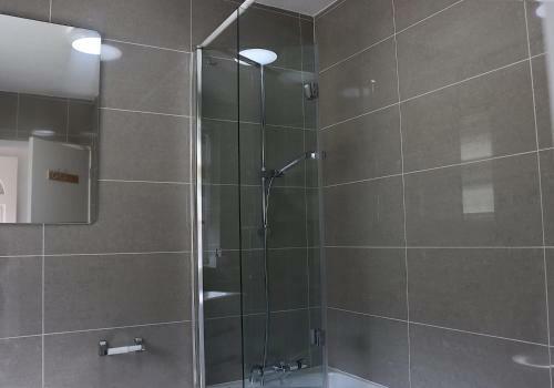 Stunning 3 Bedroom With Patio And Back Garden