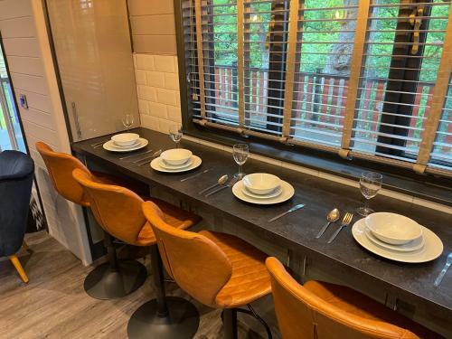 L14 - Riverside Penrhyn Lodge