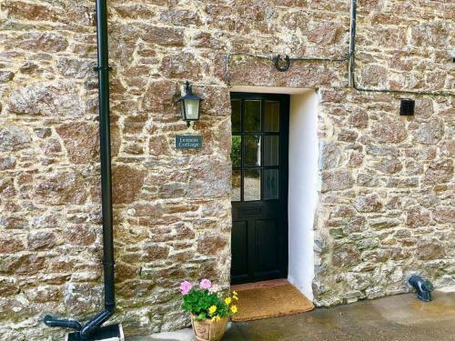 Lemon Cottage