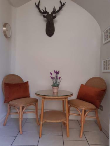 Royal Crescent Courtyard Apartment