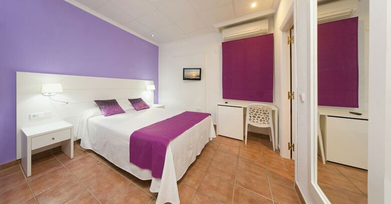 Hostal Adelino