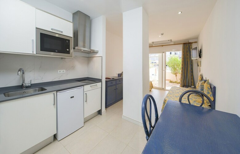 Apartamentos Playa Bella