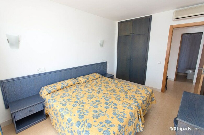 Apartamentos Playa Bella