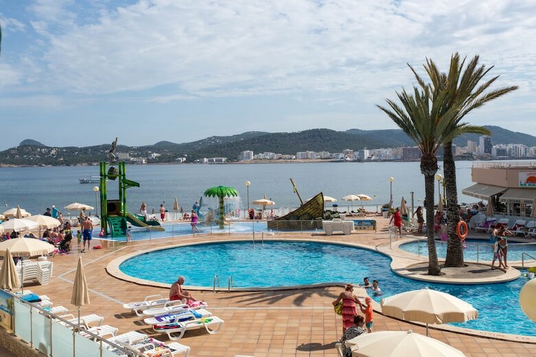 Apartamentos Playa Bella