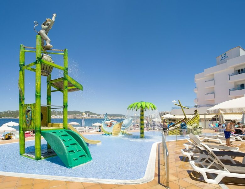 Apartamentos Playa Bella
