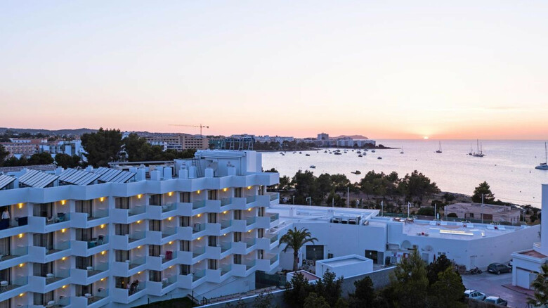 Apartamentos THB Naeco Ibiza - Adults Only