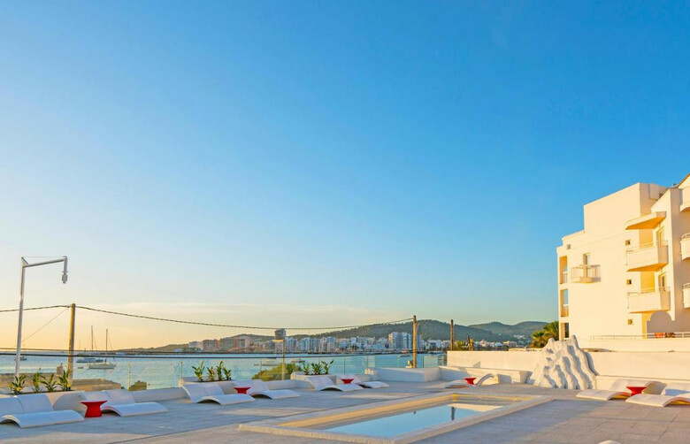 Apartamentos THB Naeco Ibiza - Adults Only