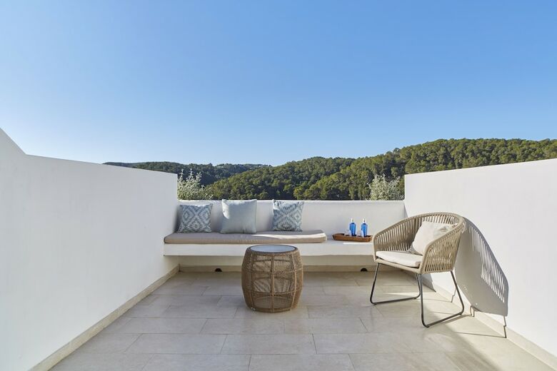 Cala San Miguel Hotel Ibiza, Curio Collection By Hilton, Adults Only