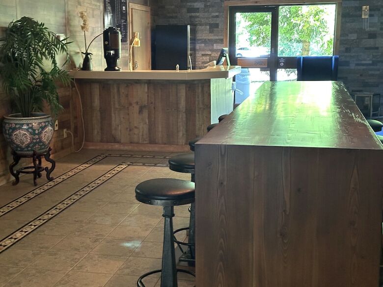 Hotel Shilo Inn Portland Airport