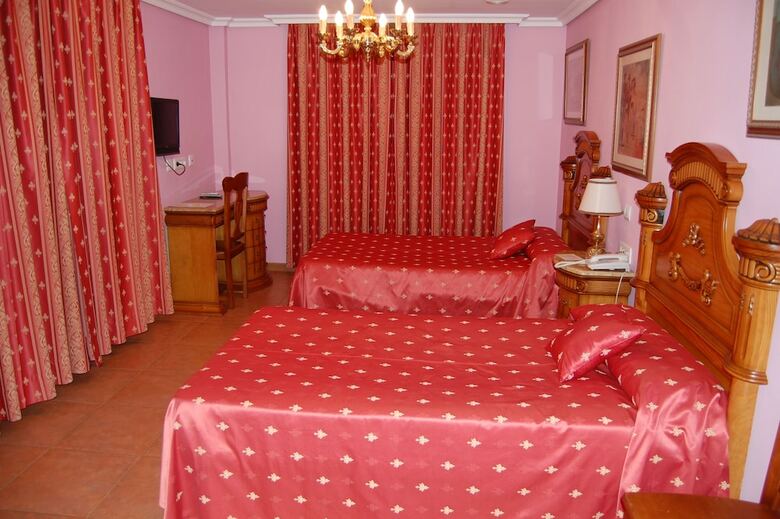 Hotel Flor De La Mancha