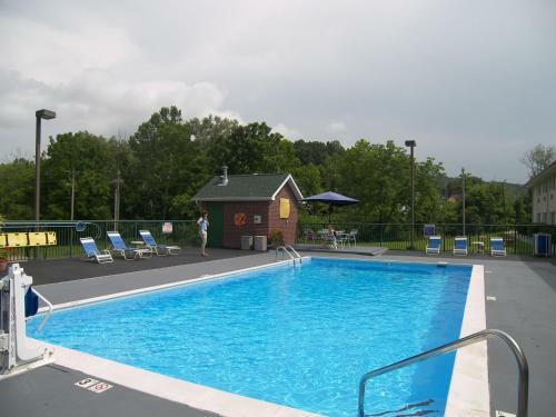 Hotel National Heritage Inn And Suites