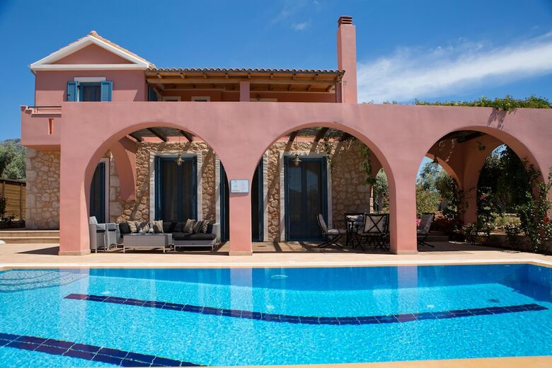 Villas Armeno
