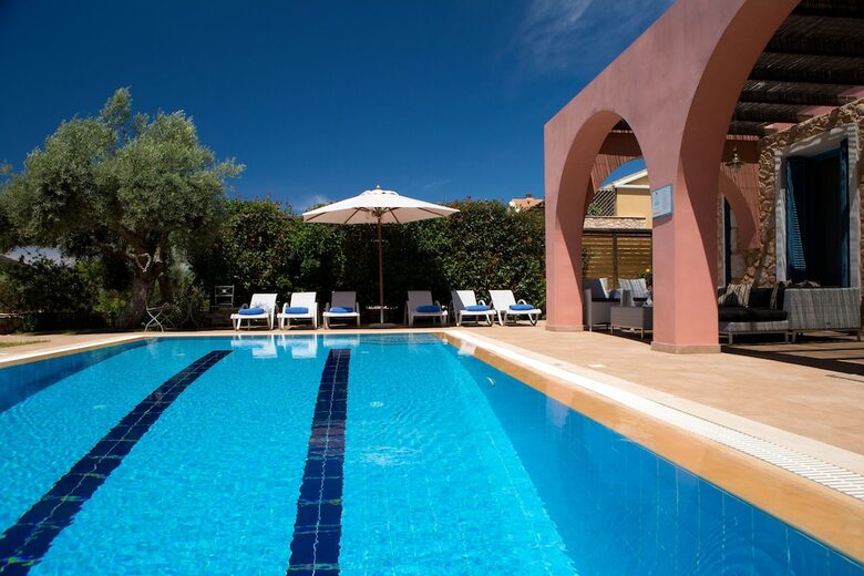 Villas Armeno