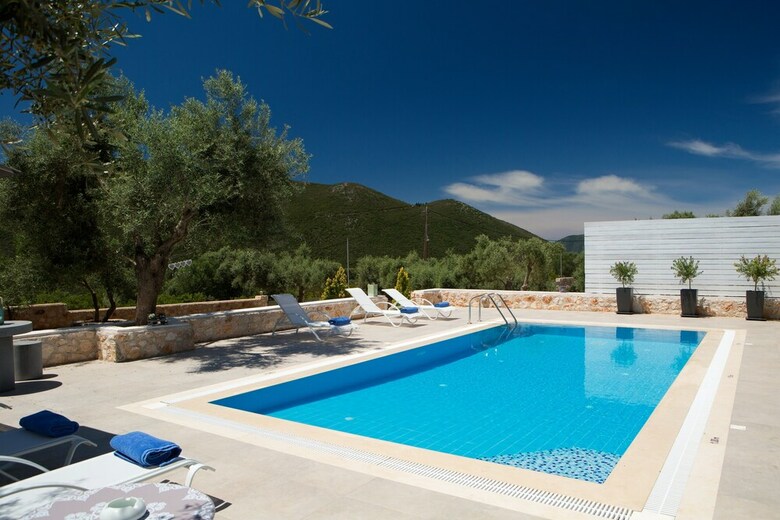 Villas Armeno