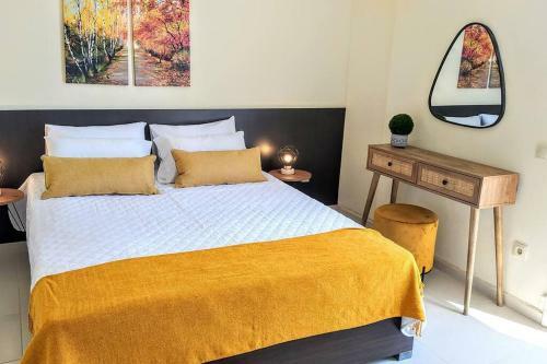 Beautiful 5bedroom Villa Big Pool, Close To Beach!