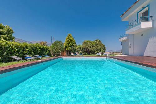 Beautiful 5bedroom Villa Big Pool, Close To Beach!