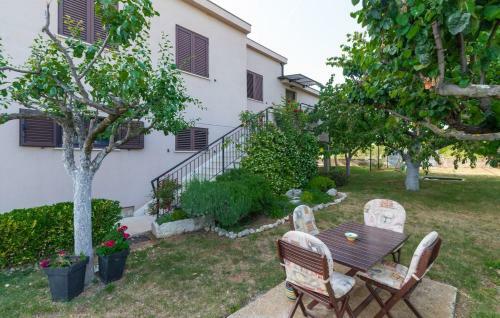 Apartman David With Balcony