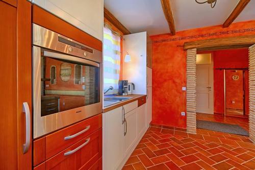 Romantic Villa Leon With Private Pool & 5 Bedrooms