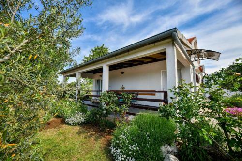 Country House Oasis