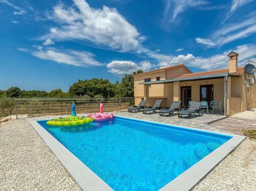 Holiday House Karbonaca With Private Pool