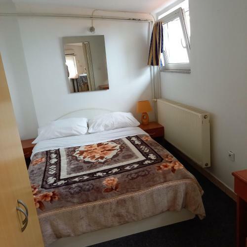 Cozy Apartment For 2