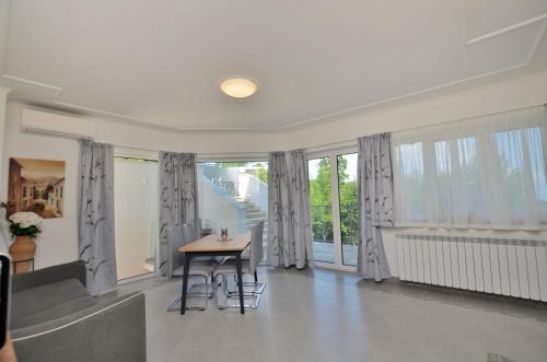 Apartments Villa Gara