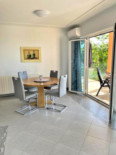 Apartments Villa Gara