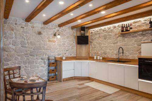 Villa Adriatic Stone Residence