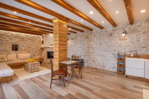 Villa Adriatic Stone Residence