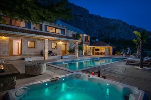 Villa Adriatic Stone Residence