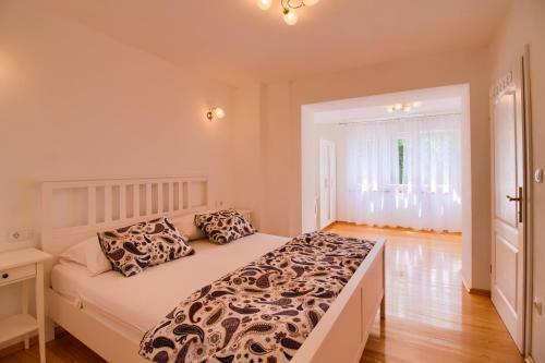 Villa Taki