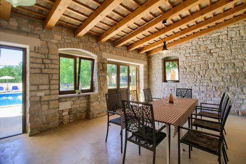 Villa Taki