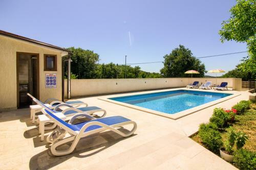 Villa Taki