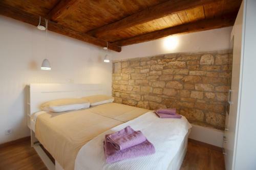 Anela House