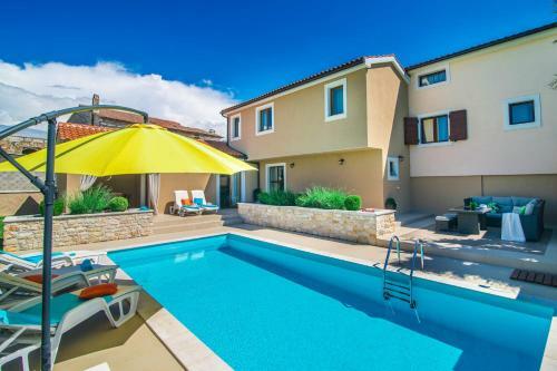 Villa Kolombera By Villa Plus