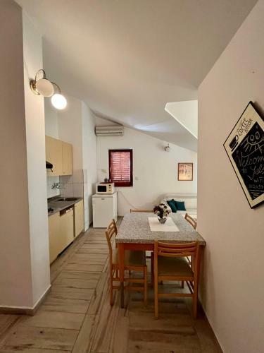 Gorana Apartman With Swimming Pool